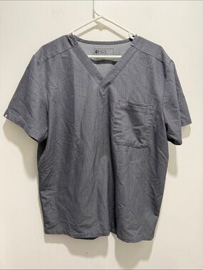 FIGS Leon Three-Pocket Scrub Top Gray Men’s Large Technical Collection